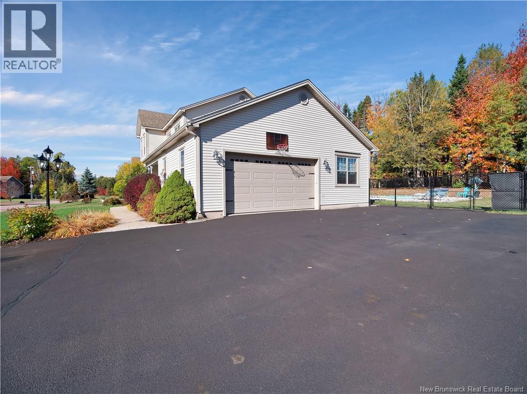 94 Du Golf, Dieppe, New Brunswick  E1A 8J6 - Photo 37 - NB131631