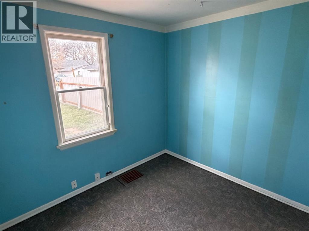 810 12a Street N, Lethbridge, Alberta  T1H 2K5 - Photo 10 - A2304965