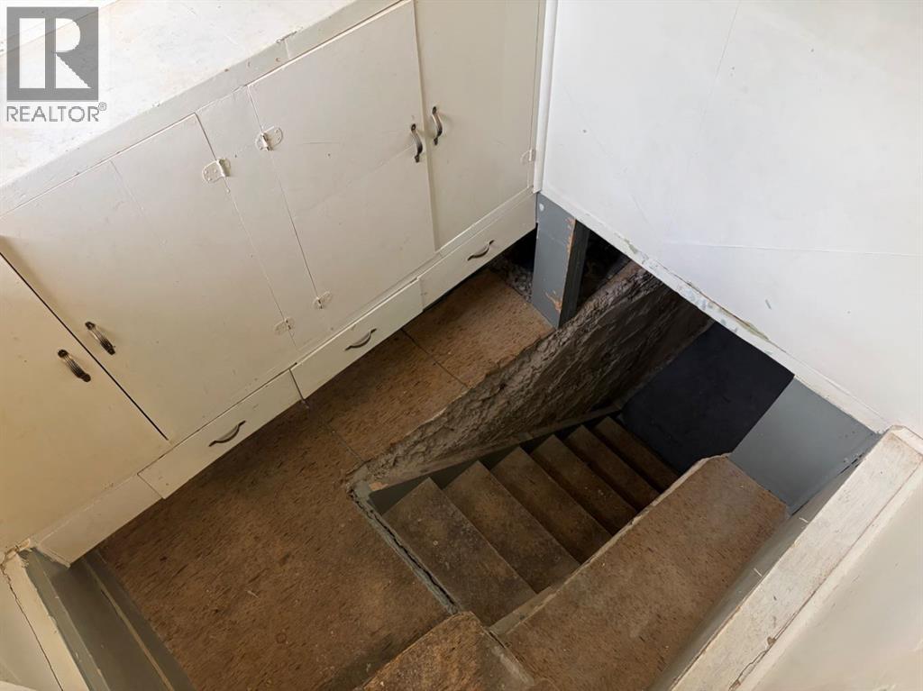 810 12a Street N, Lethbridge, Alberta  T1H 2K5 - Photo 14 - A2304965