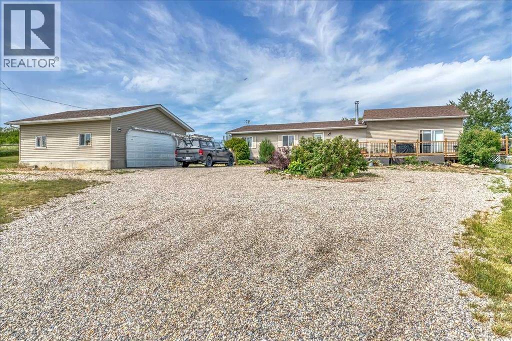 233076 Range Road 245, Rural Wheatland County, Alberta  T1P 1J6 - Photo 7 - A2303772