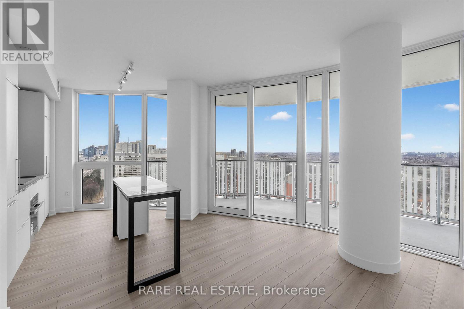 2004 - 1 FAIRVIEW ROAD E, Mississauga, Ontario