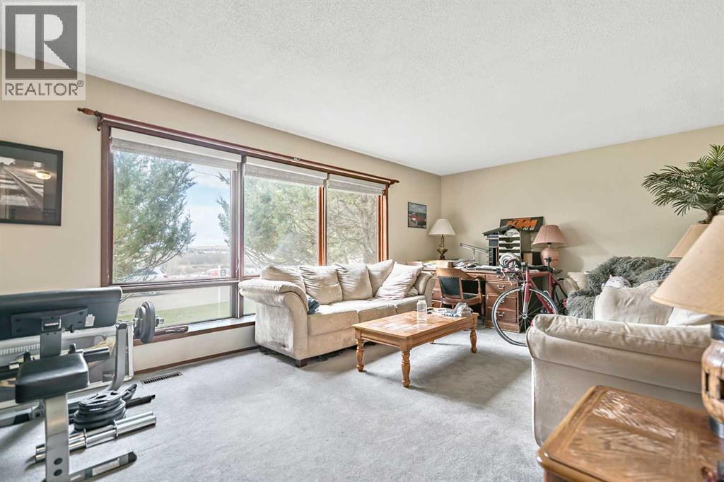 34 Crescent Road, Okotoks, Alberta  T1S 1G4 - Photo 13 - A2304602