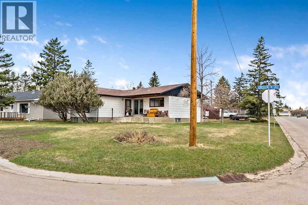 34 Crescent Road, Okotoks, Alberta  T1S 1G4 - Photo 3 - A2304602