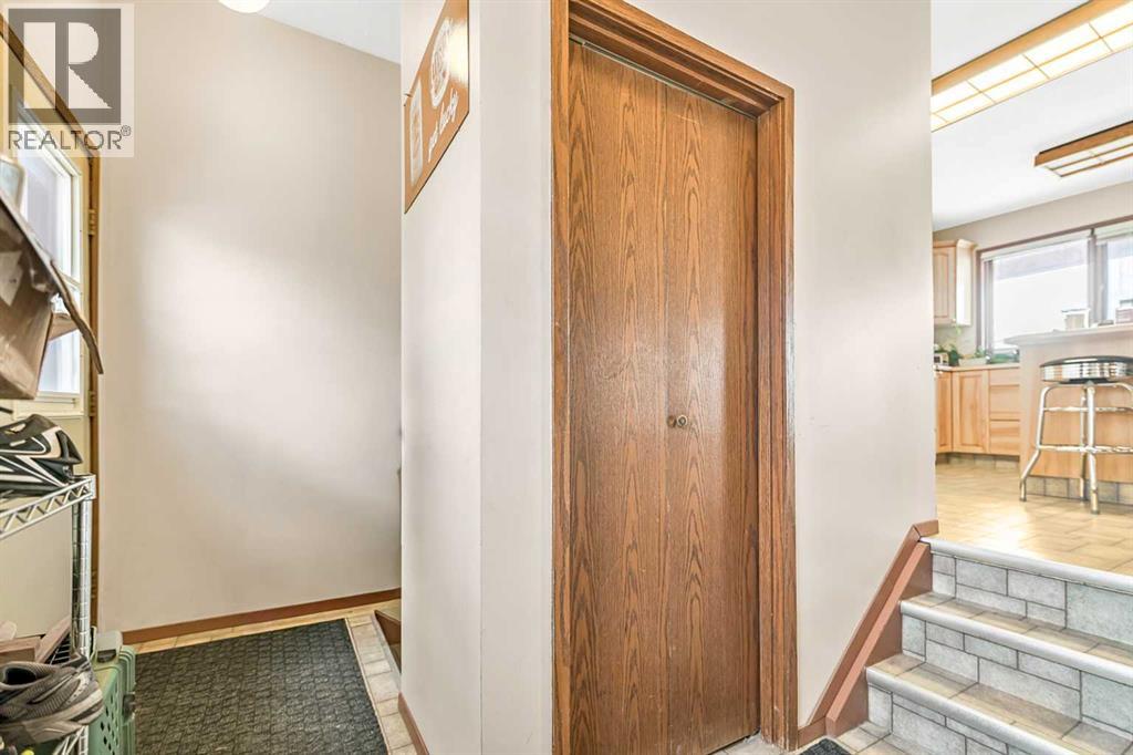 34 Crescent Road, Okotoks, Alberta  T1S 1G4 - Photo 22 - A2304602