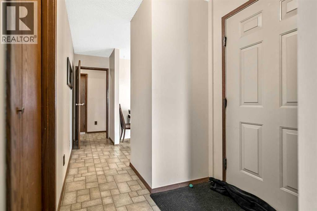 34 Crescent Road, Okotoks, Alberta  T1S 1G4 - Photo 6 - A2304602