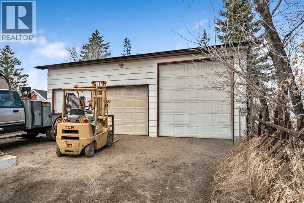 34 Crescent Road, Okotoks, Alberta  T1S 1G4 - Photo 2 - A2304602