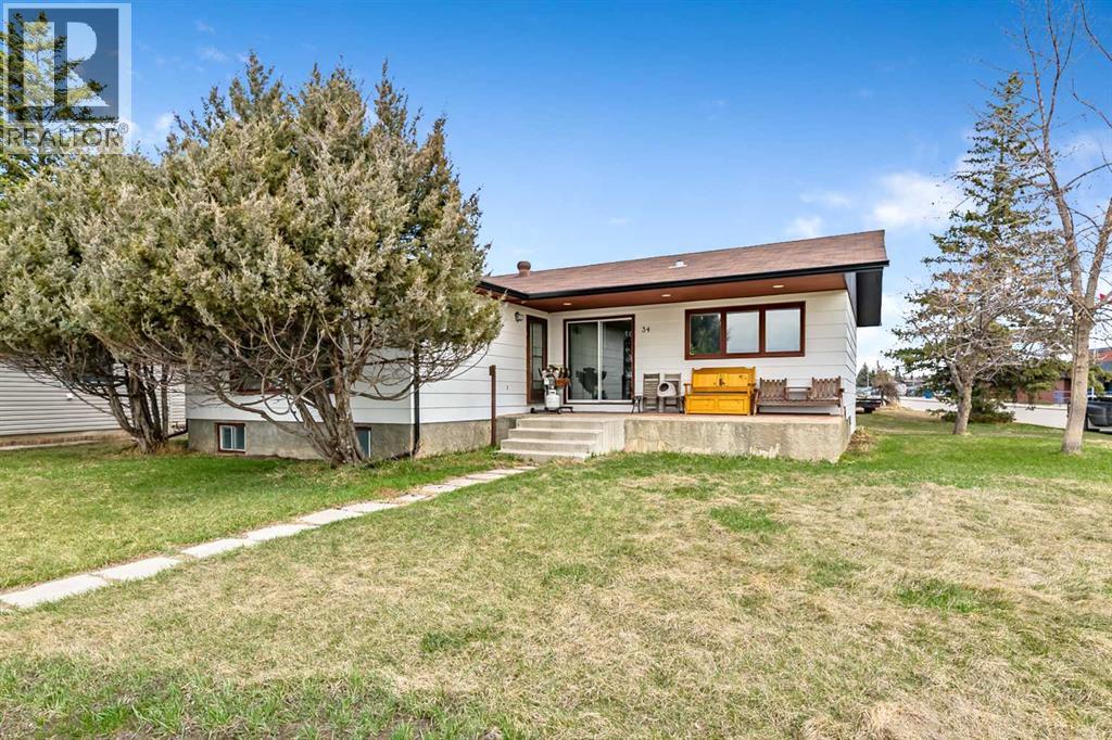 34 Crescent Road, Okotoks, Alberta  T1S 1G4 - Photo 4 - A2304602