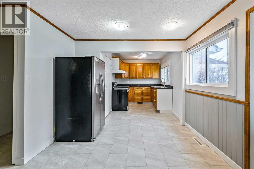 30 Crescent Road E, Okotoks, Alberta  T1S 1G4 - Photo 8 - A2304679