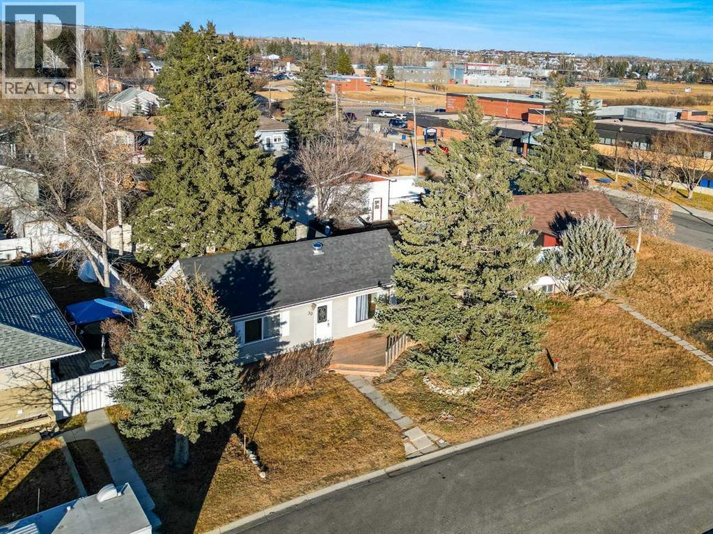 30 Crescent Road E, Okotoks, Alberta  T1S 1G4 - Photo 29 - A2304679