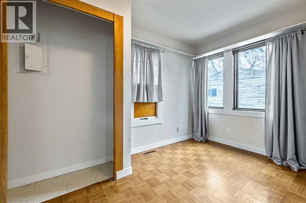 30 Crescent Road E, Okotoks, Alberta  T1S 1G4 - Photo 19 - A2304679