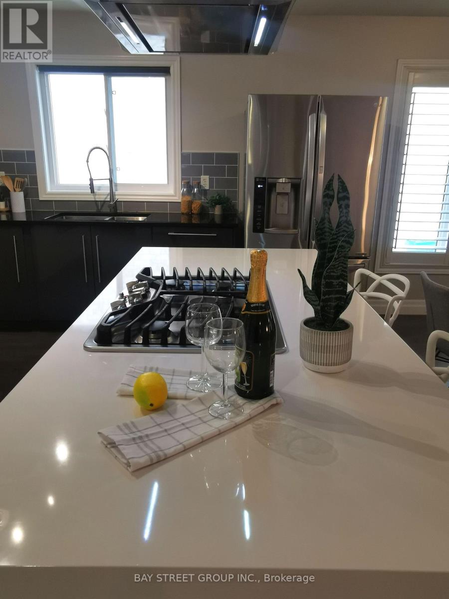 19 Falcon Crescent, Barrie, Ontario  L4N 0Y9 - Photo 15 - S13043904