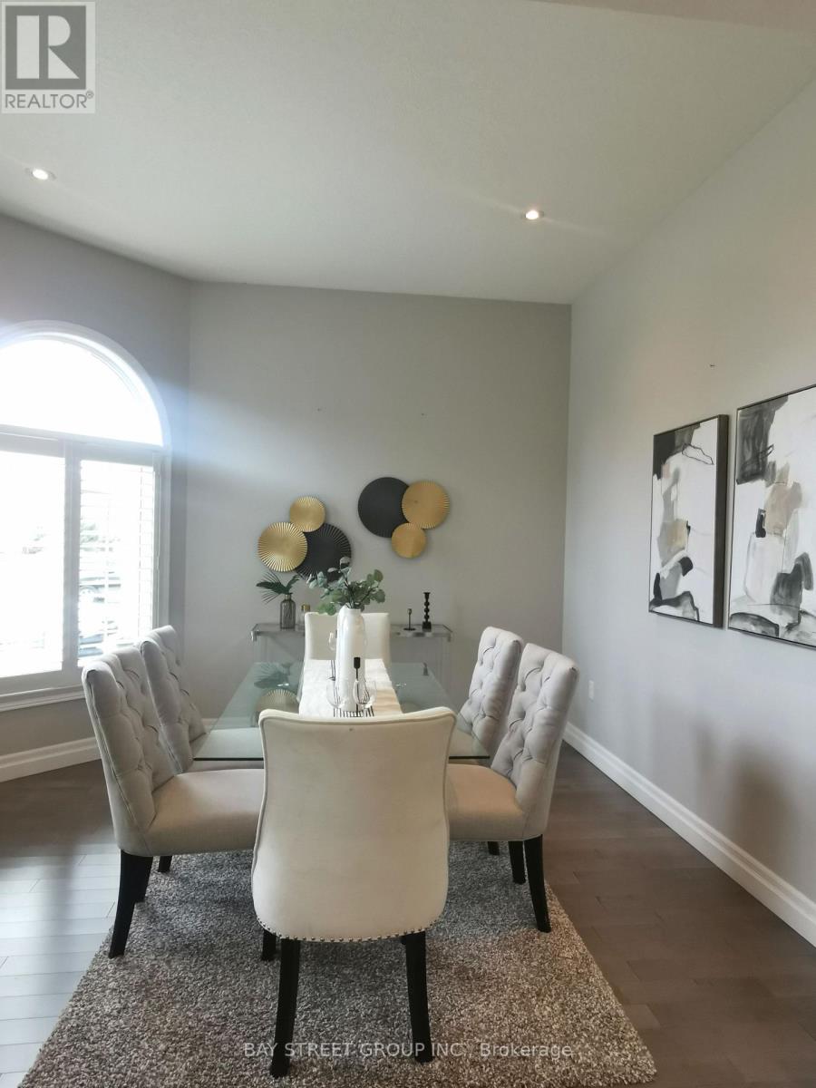 19 Falcon Crescent, Barrie, Ontario  L4N 0Y9 - Photo 8 - S13043904