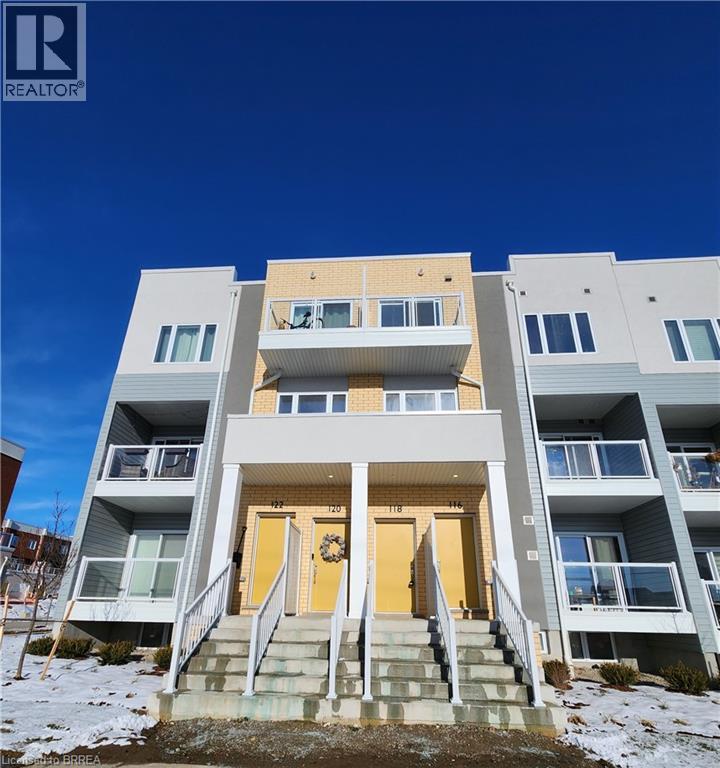 118 SEABROOK Drive, Kitchener, Ontario