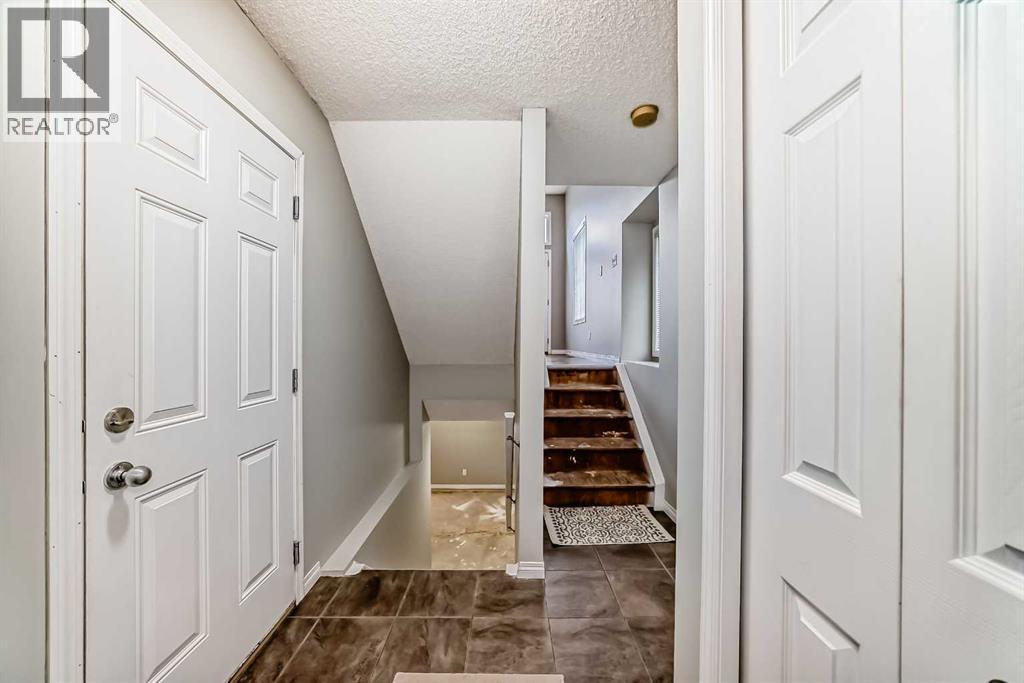 17 Copperfield Court Se, Calgary, Alberta  T2Z 4Z3 - Photo 16 - A2302063