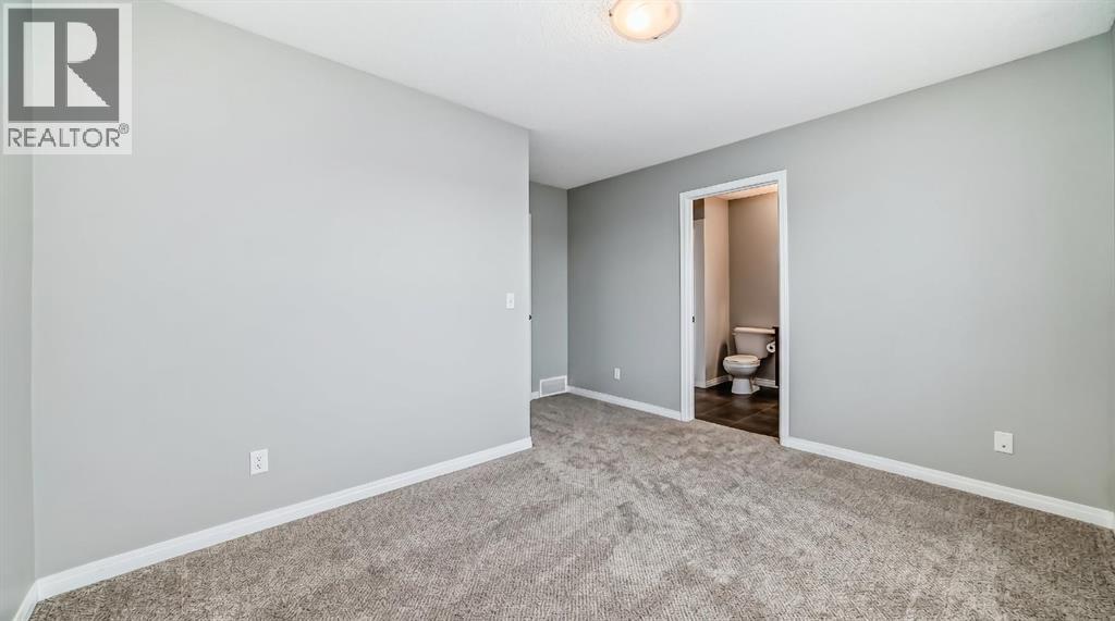 17 Copperfield Court Se, Calgary, Alberta  T2Z 4Z3 - Photo 11 - A2302063