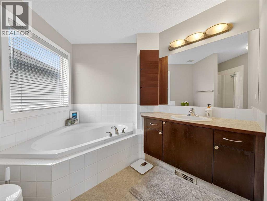 70 Bridlecrest Manor Sw, Calgary, Alberta  T2Y 4Y3 - Photo 26 - A2303682