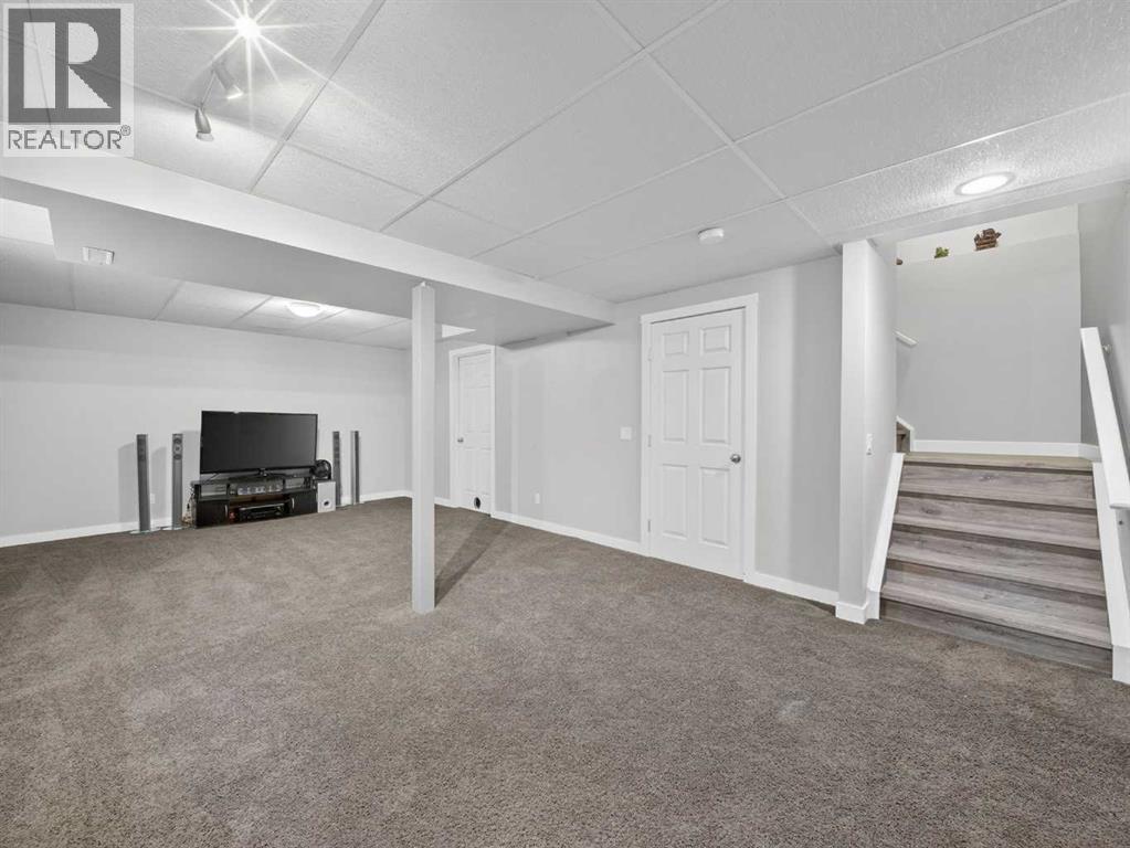 70 Bridlecrest Manor Sw, Calgary, Alberta  T2Y 4Y3 - Photo 35 - A2303682