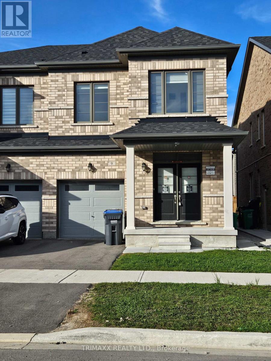 9 Truffle Court, Brampton, Ontario  L7A 5A6 - Photo 2 - W12671900