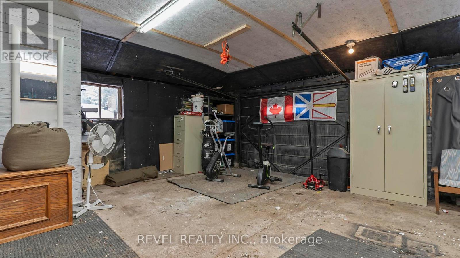 10299 Ilderton Road, Middlesex Centre, Ontario  N0M 2A0 - Photo 33 - X12803416