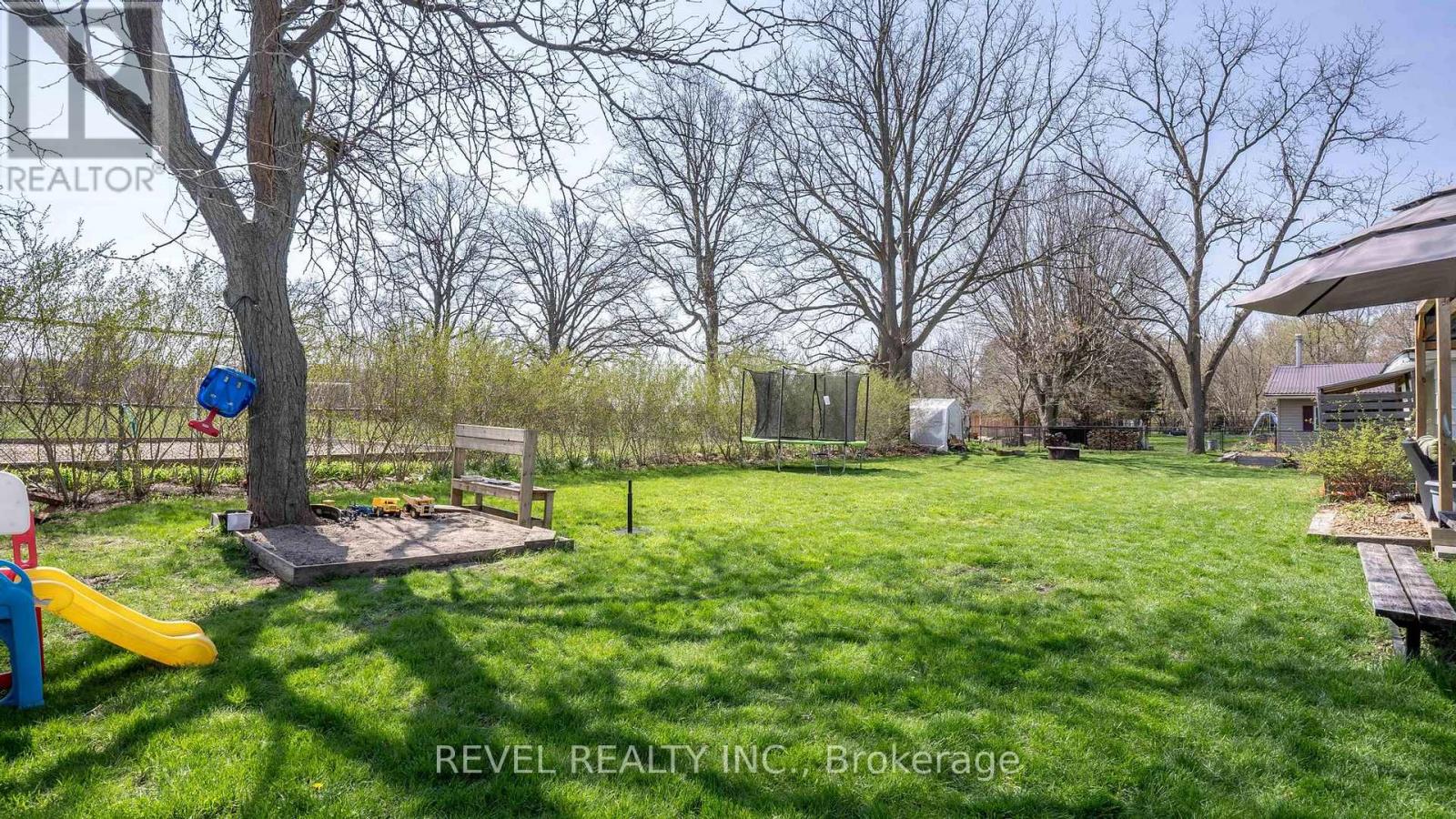 10299 Ilderton Road, Middlesex Centre, Ontario  N0M 2A0 - Photo 39 - X12803416