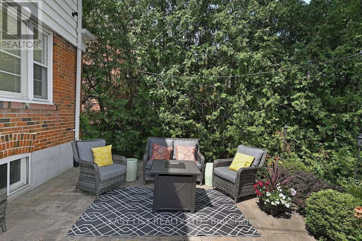 83 Eagle Road, Toronto, Ontario  M8Z 4J3 - Photo 4 - W13046136