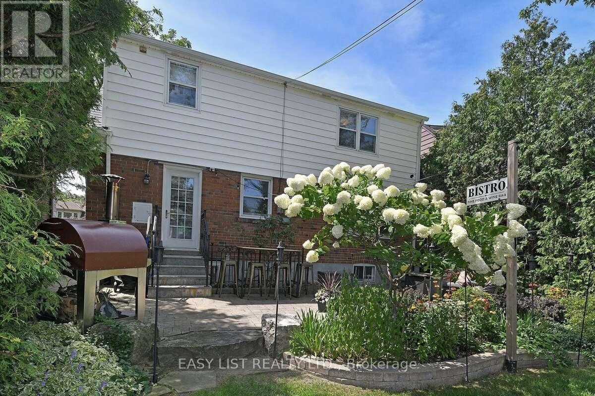 83 Eagle Road, Toronto, Ontario  M8Z 4J3 - Photo 6 - W13046136