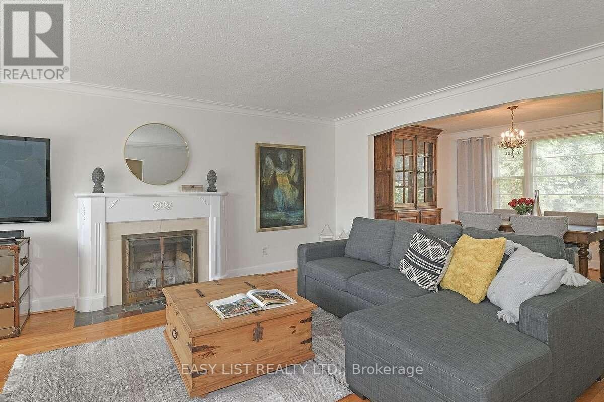 83 Eagle Road, Toronto, Ontario  M8Z 4J3 - Photo 7 - W13046136