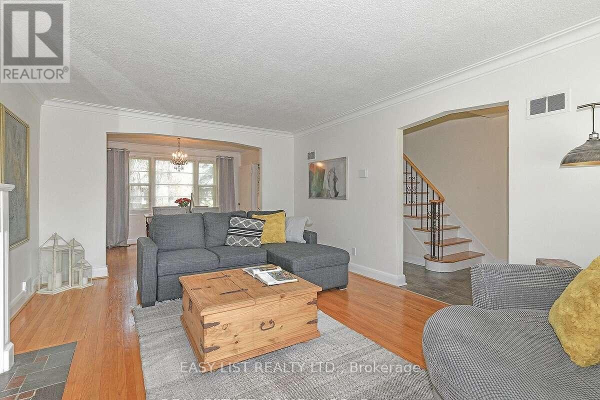 83 Eagle Road, Toronto, Ontario  M8Z 4J3 - Photo 8 - W13046136