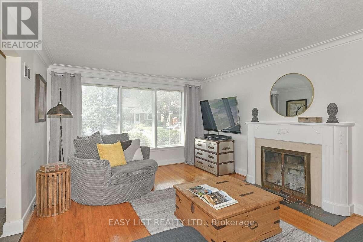 83 Eagle Road, Toronto, Ontario  M8Z 4J3 - Photo 9 - W13046136