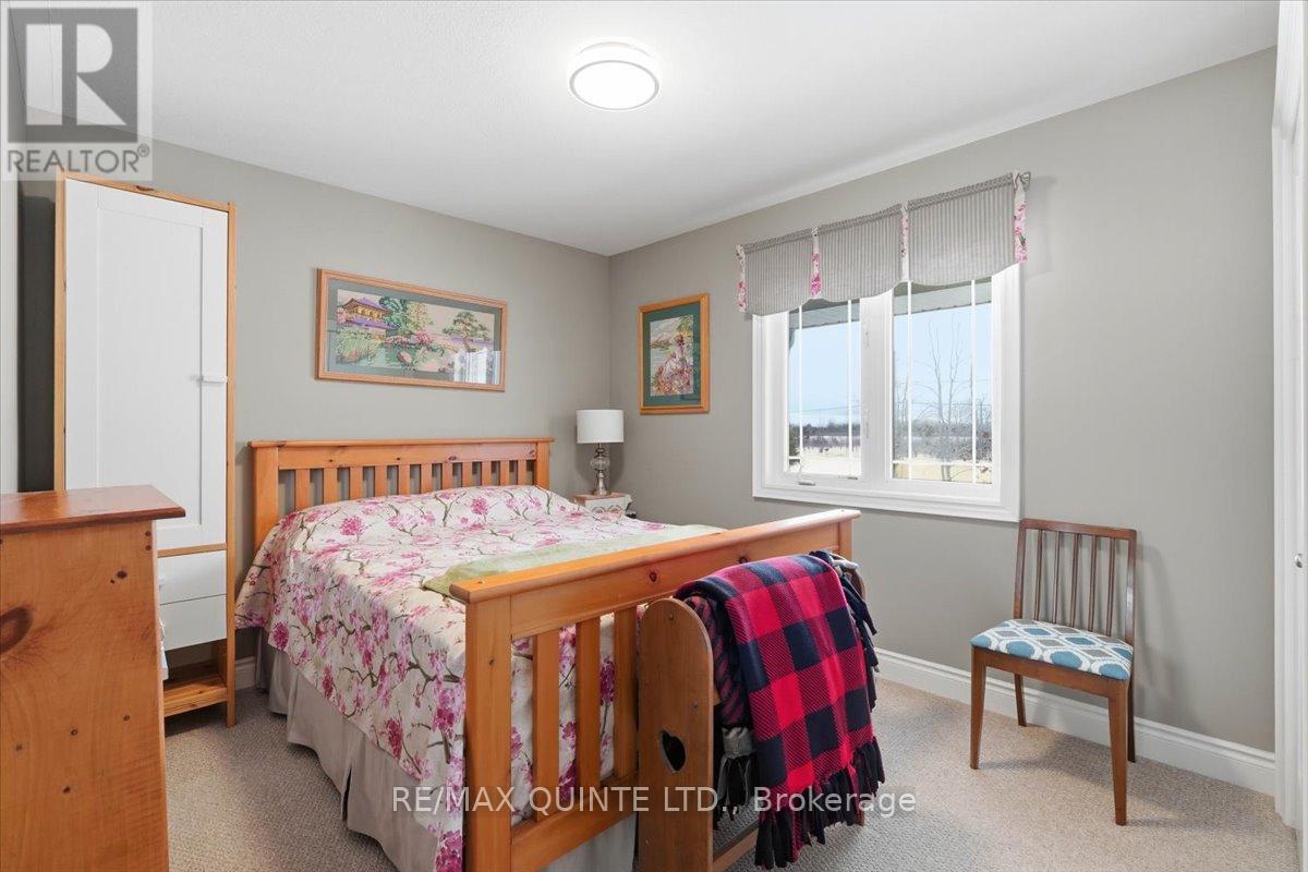 355 Mitchells Crossroad, Prince Edward County, Ontario  K0K 2T0 - Photo 22 - X12834248