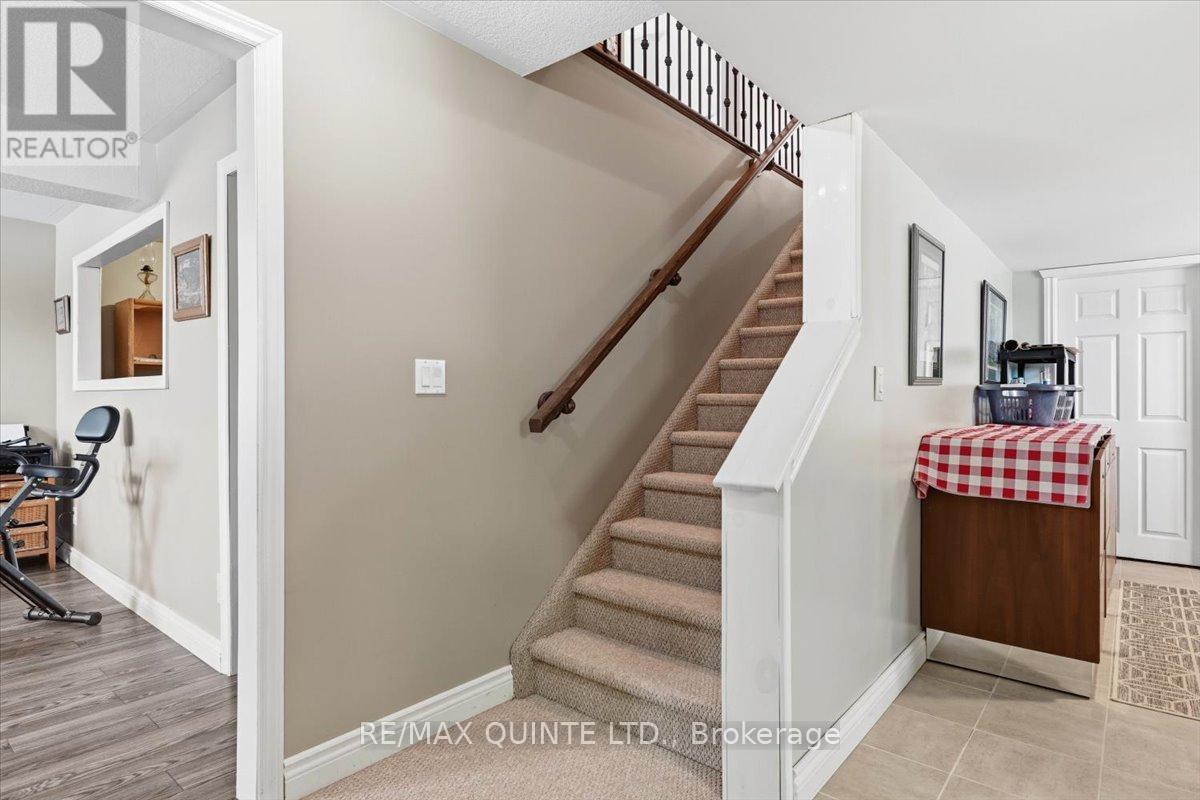 355 Mitchells Crossroad, Prince Edward County, Ontario  K0K 2T0 - Photo 28 - X12834248