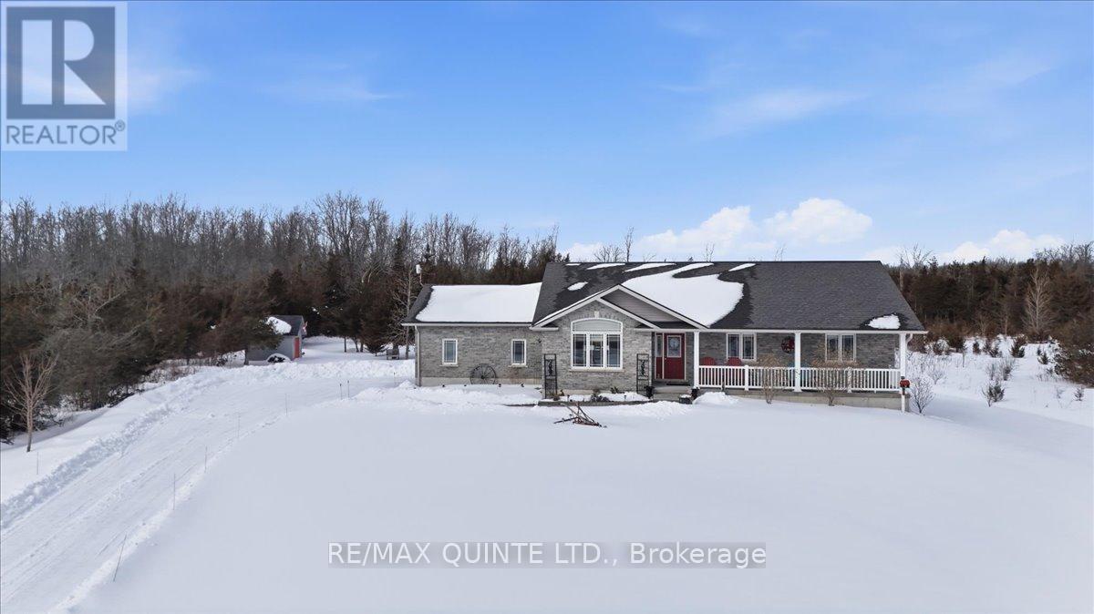 355 Mitchells Crossroad, Prince Edward County, Ontario  K0K 2T0 - Photo 38 - X12834248