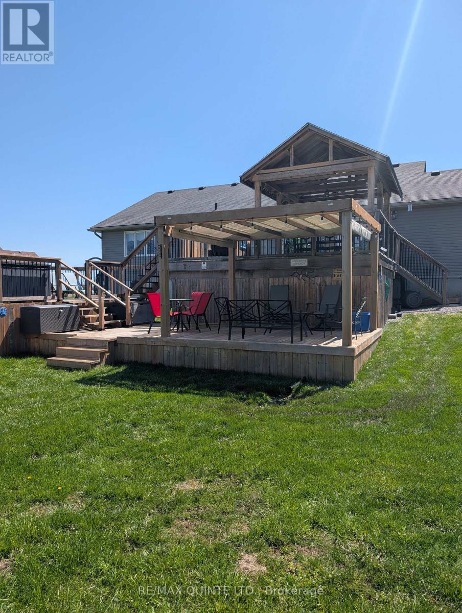 355 Mitchells Crossroad, Prince Edward County, Ontario  K0K 2T0 - Photo 3 - X12834248