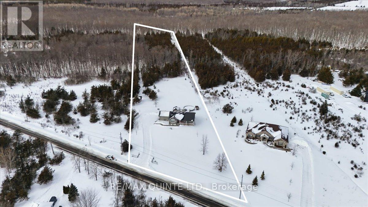 355 Mitchells Crossroad, Prince Edward County, Ontario  K0K 2T0 - Photo 37 - X12834248