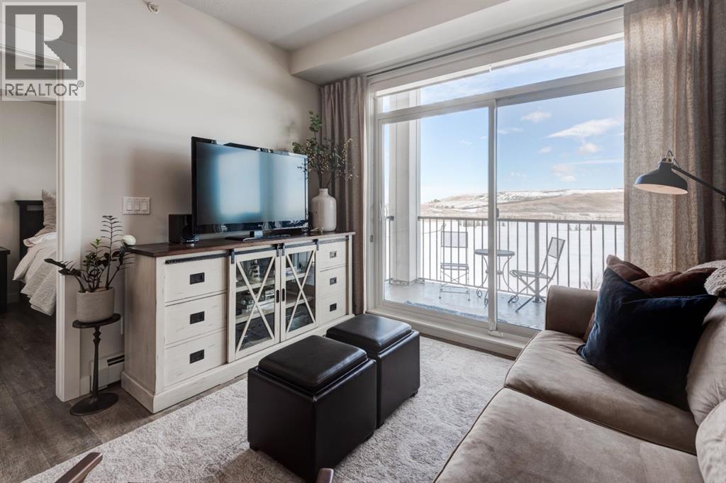 421, 10 Walgrove Walk SE, Calgary, Alberta  T2X 4E3 - Photo 9 - A2293192