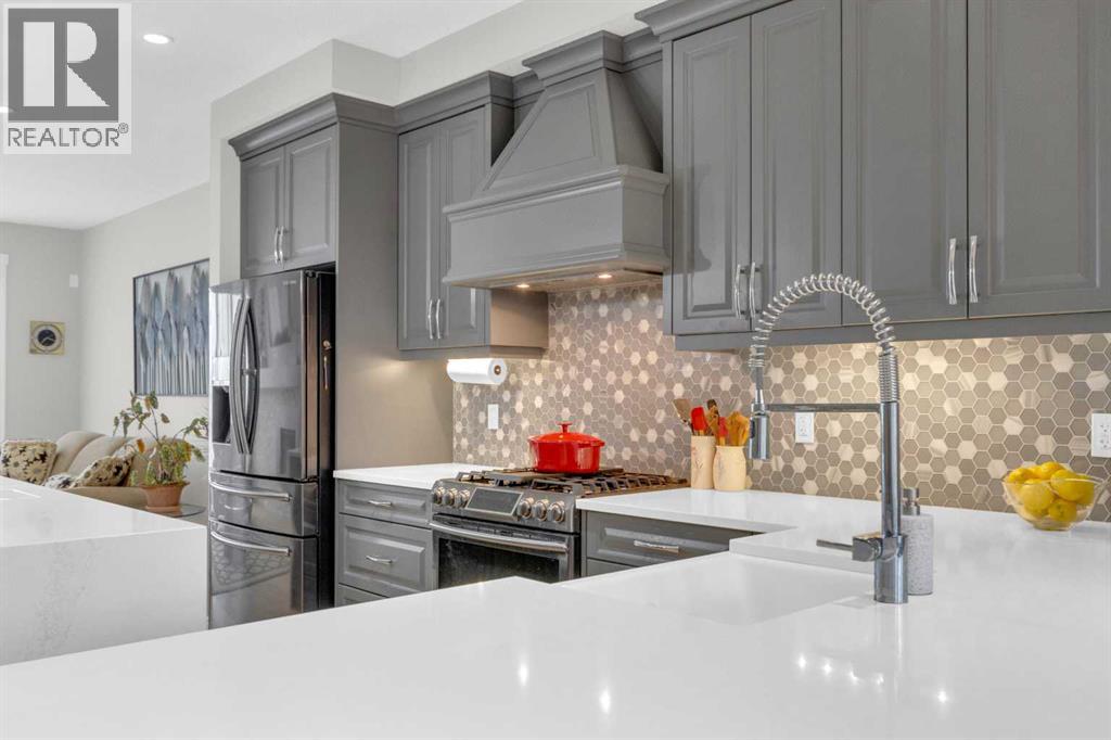 5608 37 Street SW, Calgary, Alberta  T3E 5M6 - Photo 4 - A2301141