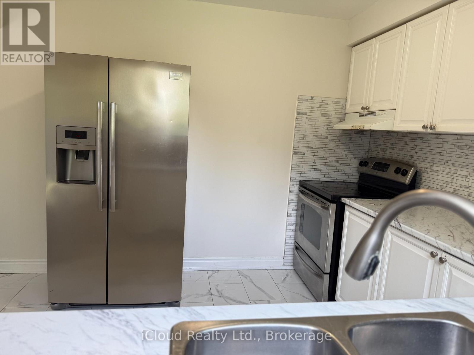 3880 Teeswater Road, Mississauga, Ontario  L4T 3L1 - Photo 14 - W13043578