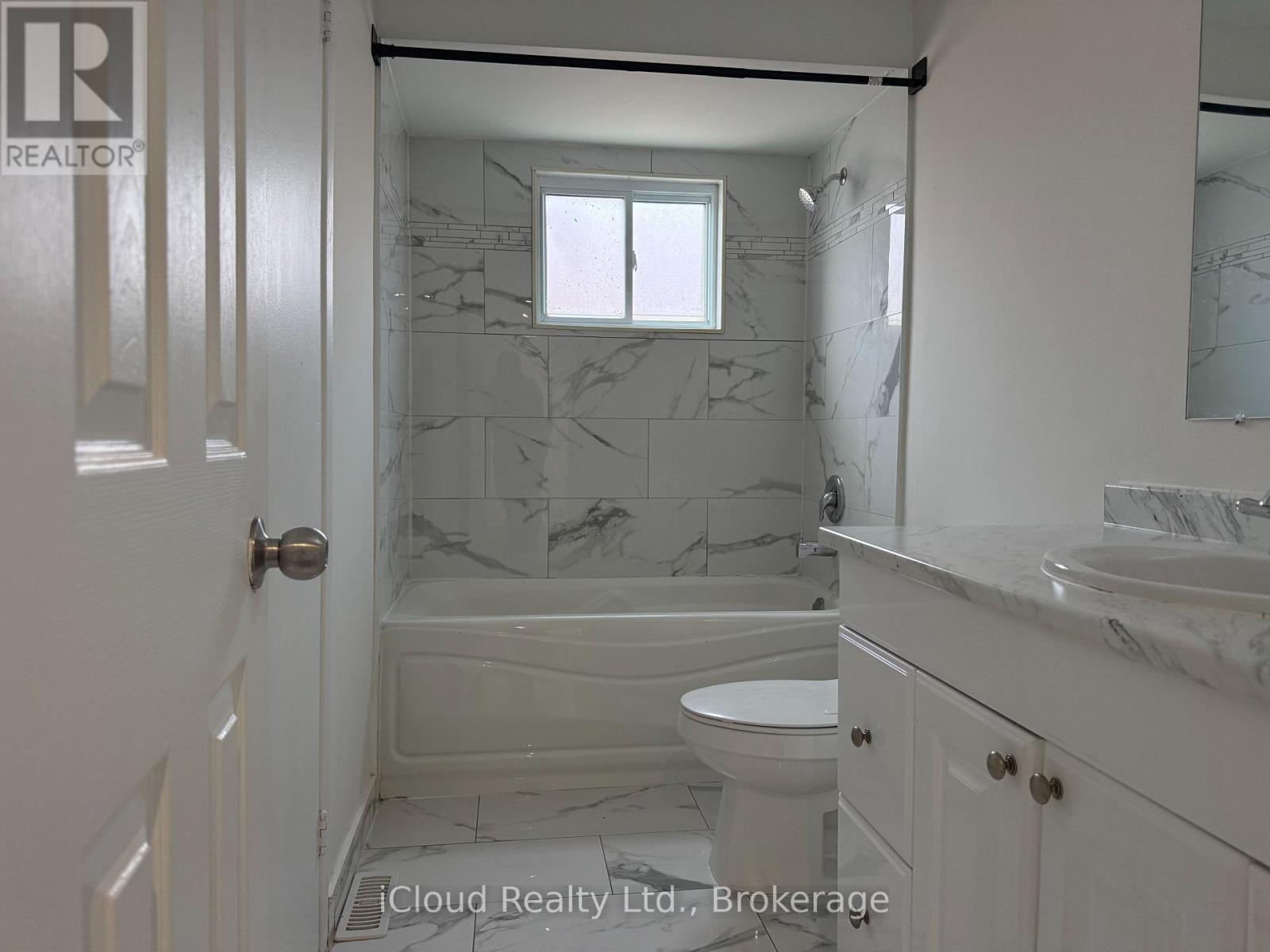 3880 Teeswater Road, Mississauga, Ontario  L4T 3L1 - Photo 20 - W13043578