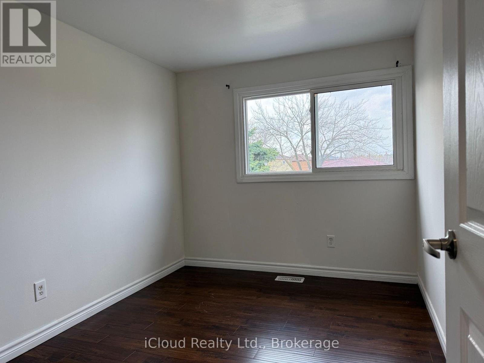 3880 Teeswater Road, Mississauga, Ontario  L4T 3L1 - Photo 18 - W13043578