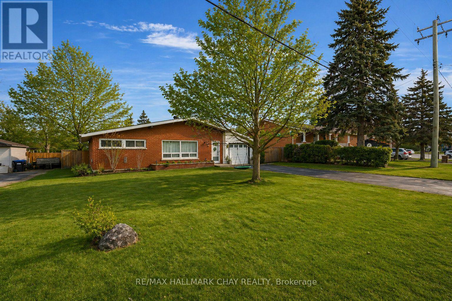 232 Superior Street, Clearview, Ontario  L0M 1S0 - Photo 2 - S12986786