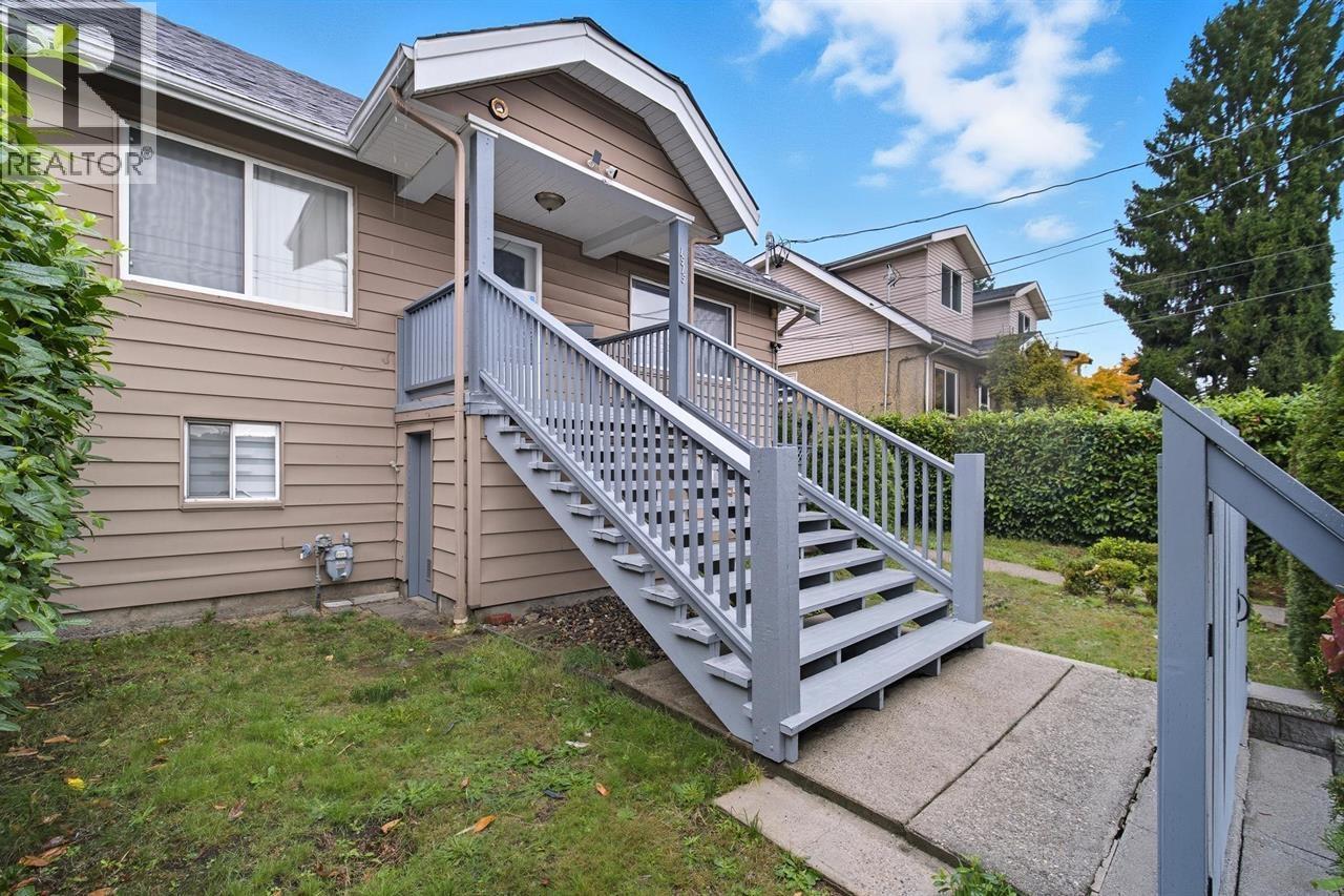 1515 EIGHTH AVENUE, New Westminster, British Columbia