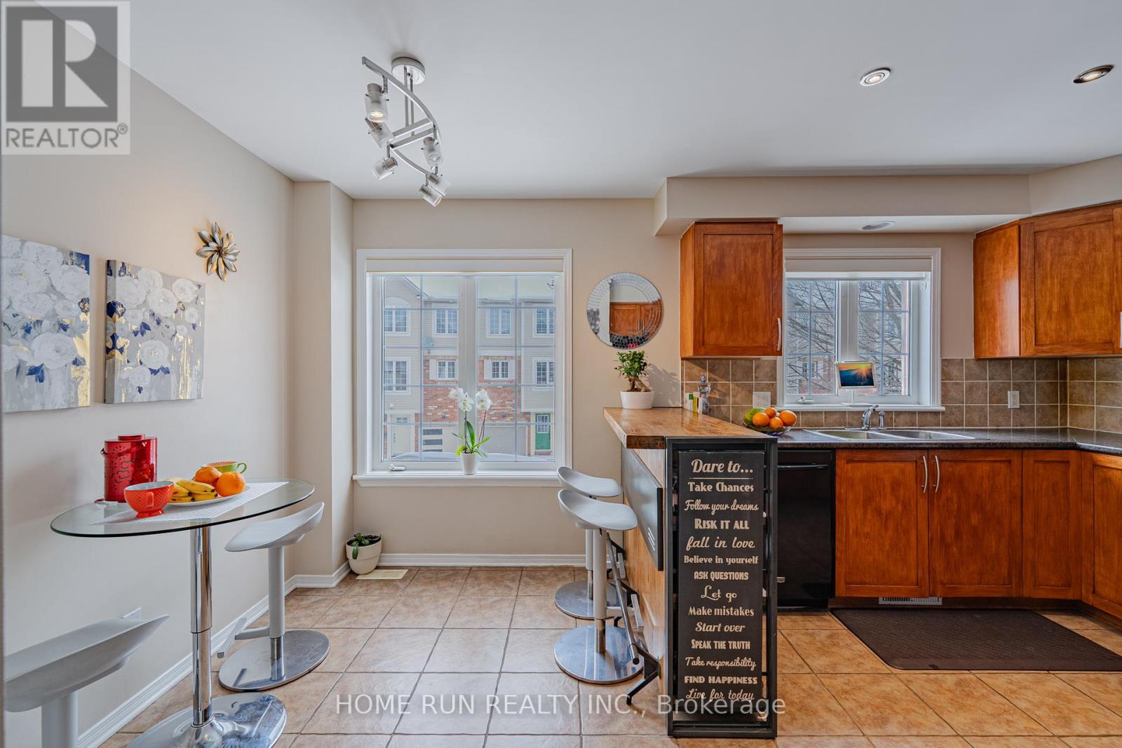 207 - 90 Edenvale Drive, Ottawa, Ontario  K2K 3N9 - Photo 7 - X12822180