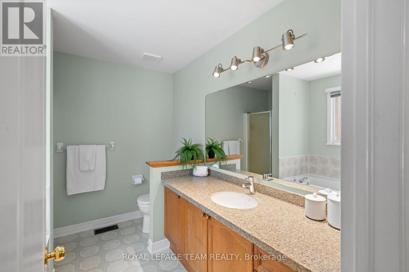 56 Coulson Court, Ottawa, Ontario  K2K 2X9 - Photo 22 - X13046158