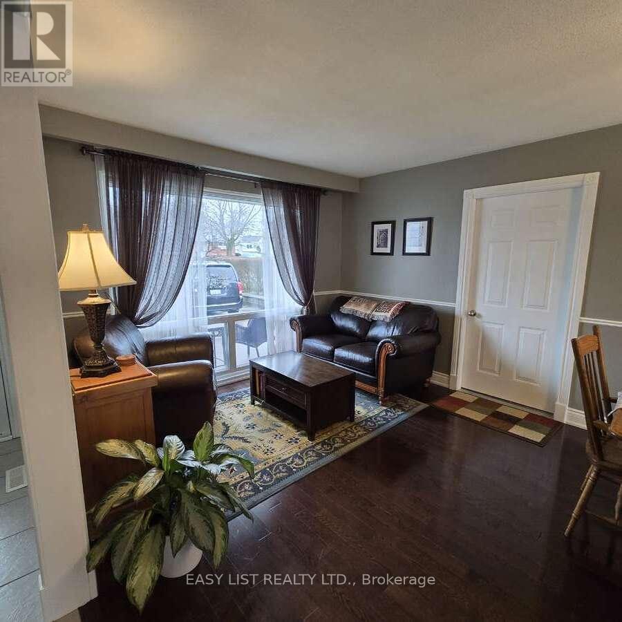 233 Elmore Drive, Halton Hills, Ontario  L7J 1T8 - Photo 7 - W13046152