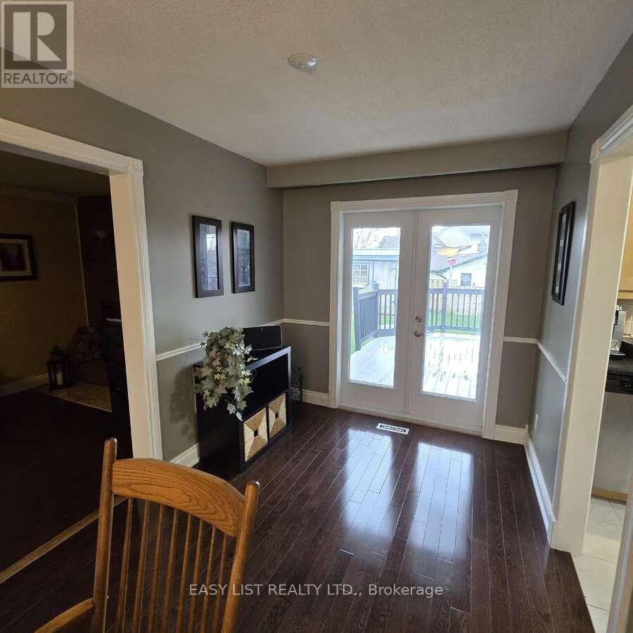 233 Elmore Drive, Halton Hills, Ontario  L7J 1T8 - Photo 9 - W13046152