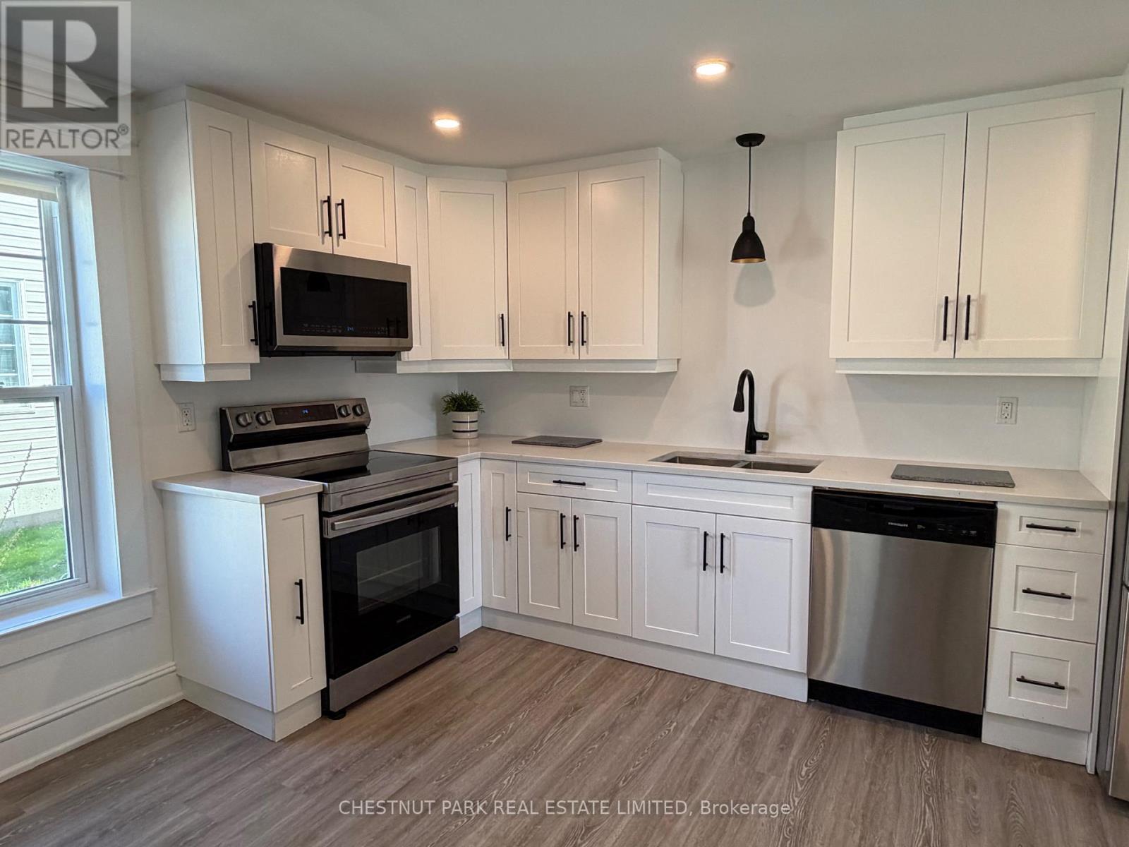 29 Johnson Street, Prince Edward County, Ontario  K0K 2T0 - Photo 11 - X13045882