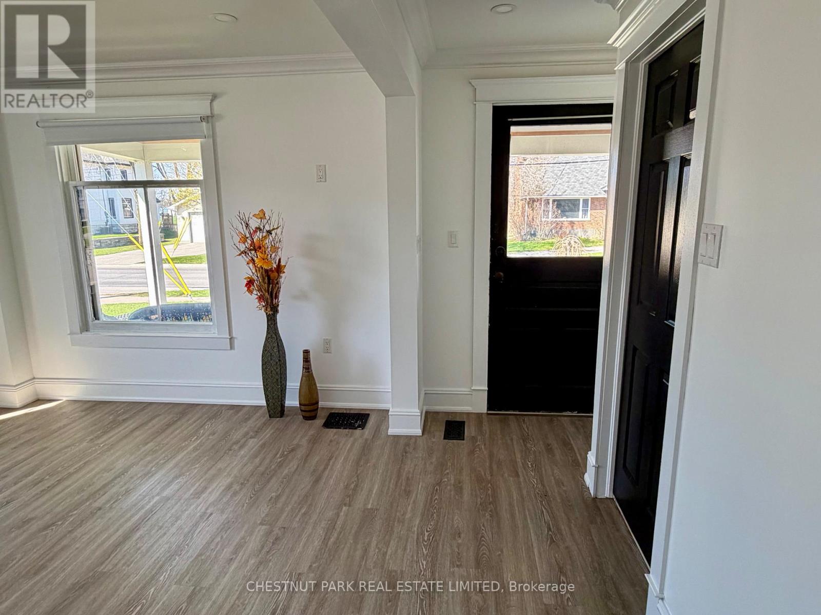 29 Johnson Street, Prince Edward County, Ontario  K0K 2T0 - Photo 4 - X13045882