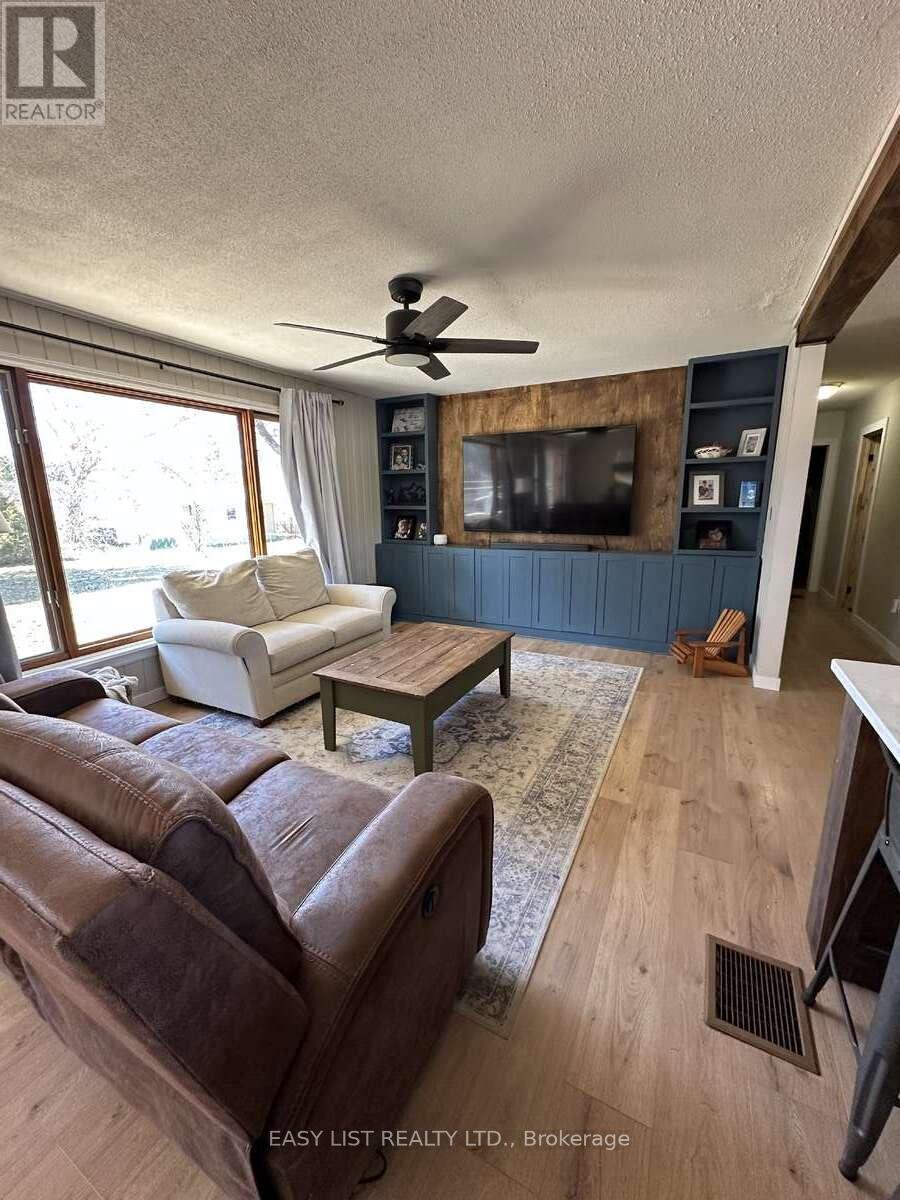 7 Fitz Avenue, South River, Ontario  P0A 1X0 - Photo 3 - X13046160