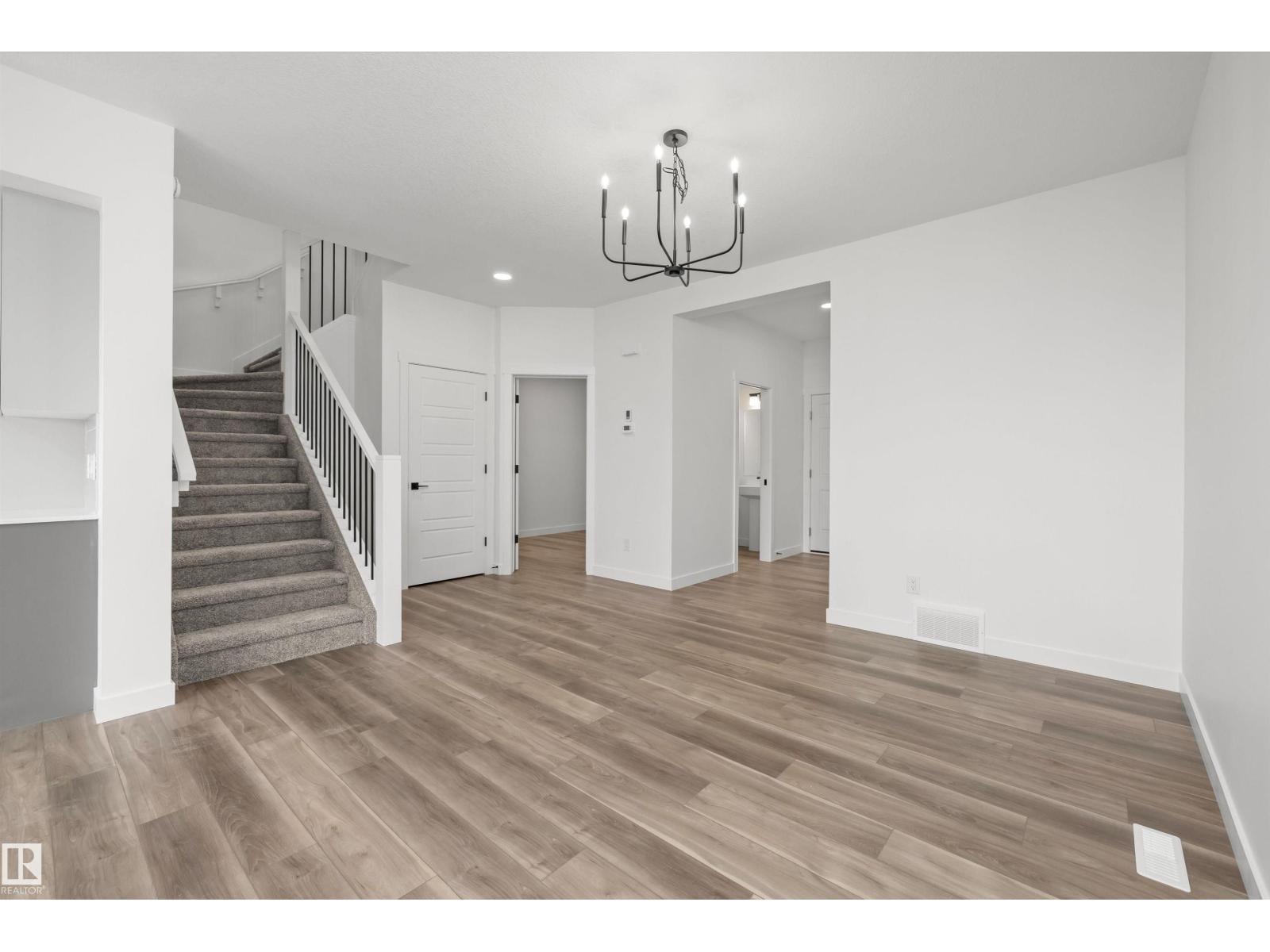 19115 20 Av Nw, Edmonton, Alberta  T6M 3E8 - Photo 8 - E4477844