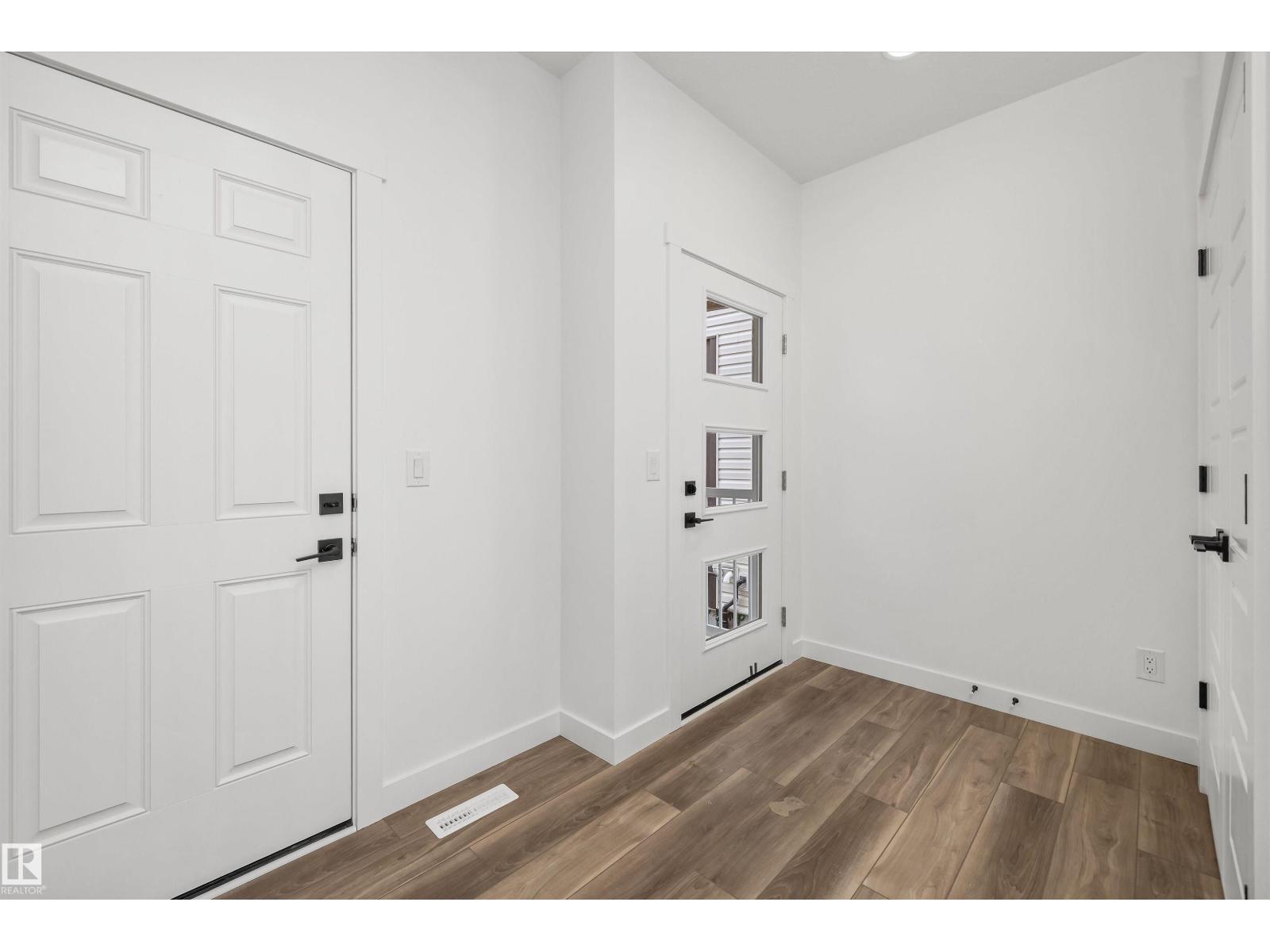 19115 20 Av Nw, Edmonton, Alberta  T6M 3E8 - Photo 3 - E4477844